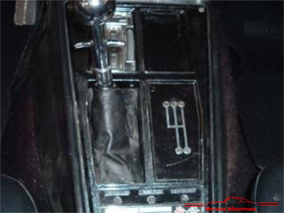 1225969vette718424 012