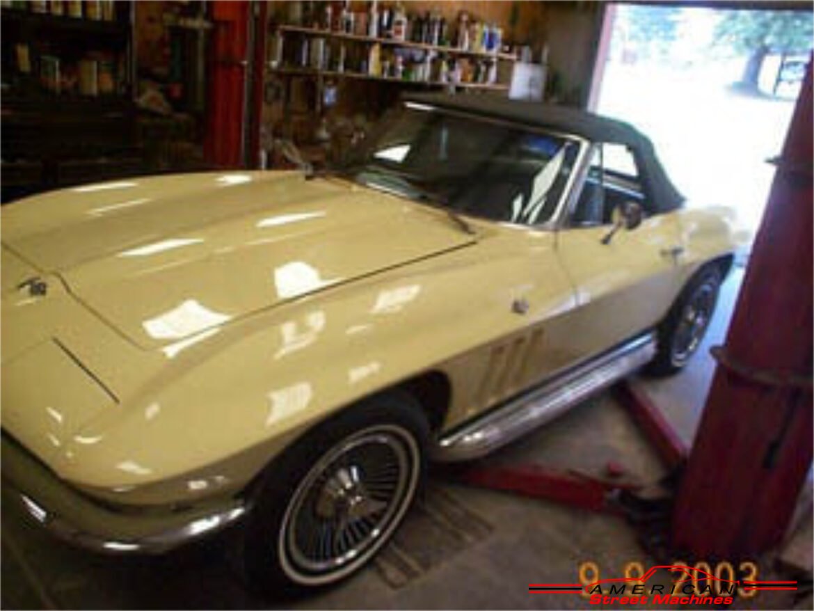 2301965yellow.corvettecnv.exteriorb